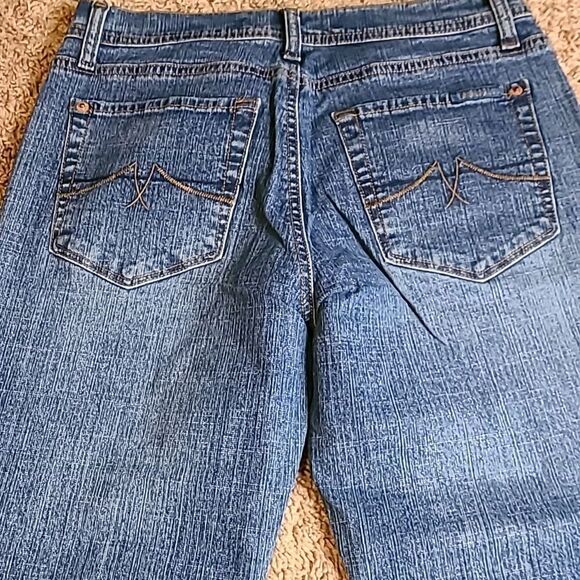 Jeanstar Capri Jeans   - Picture 3 of 3